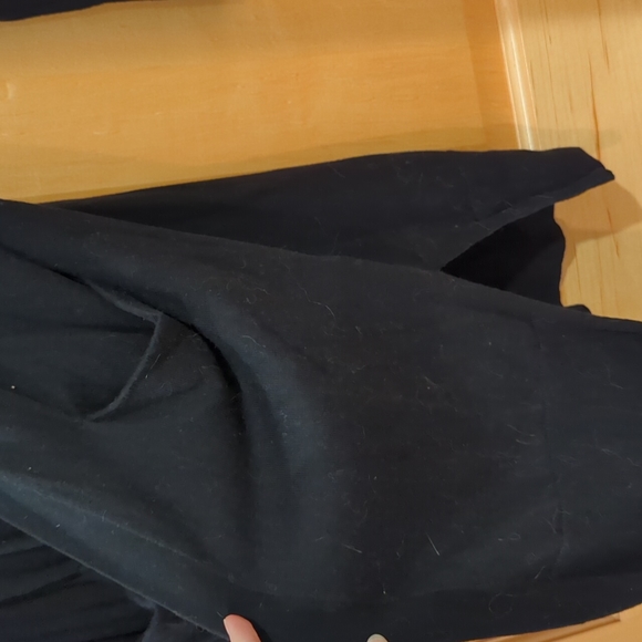 Long Black cardigan - Picture 2 of 3